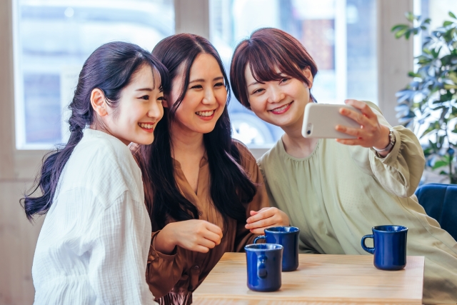 最大限キレイに写りたい！写真を撮られるときの小ワザ3選