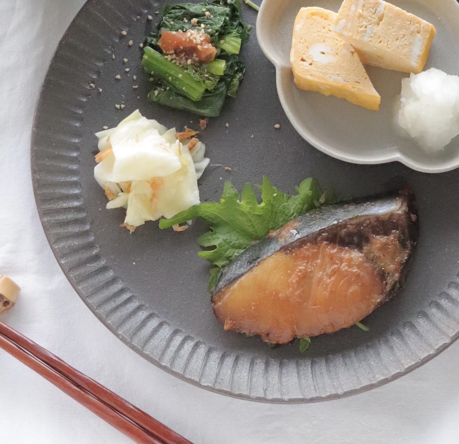 平日朝ごはんが楽になる！時短「お魚×醤油麹」レシピ3つ