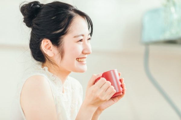 笑顔の女性