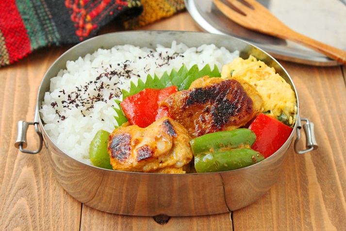 フライパン用ホイルで楽ちん！簡単「タンドリーチキン」「大葉チーズ卵」2品弁当