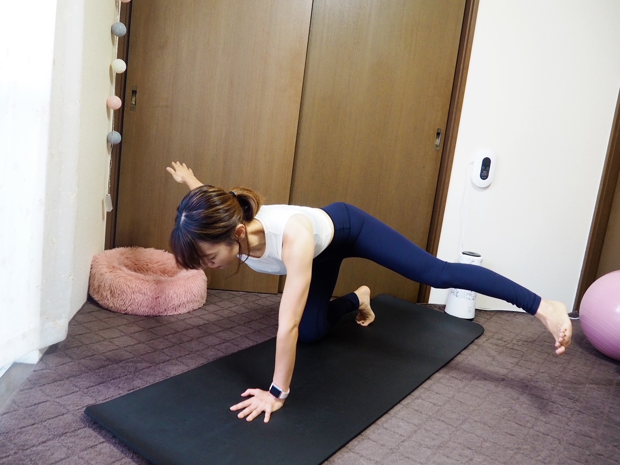 気になるパーツにガツンと効く！体幹・二の腕・お尻の簡単トレーニング
