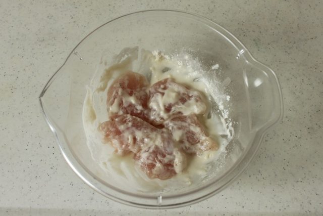 鶏ささみを入れて和える