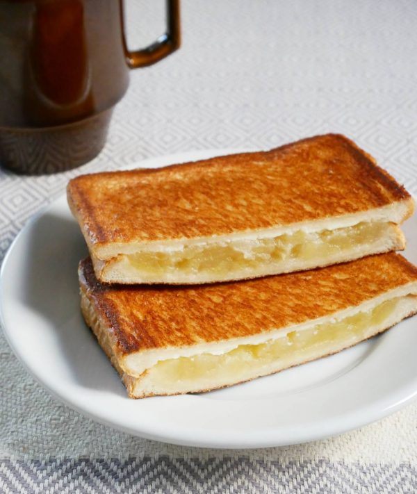 「りんごのホットサンド」