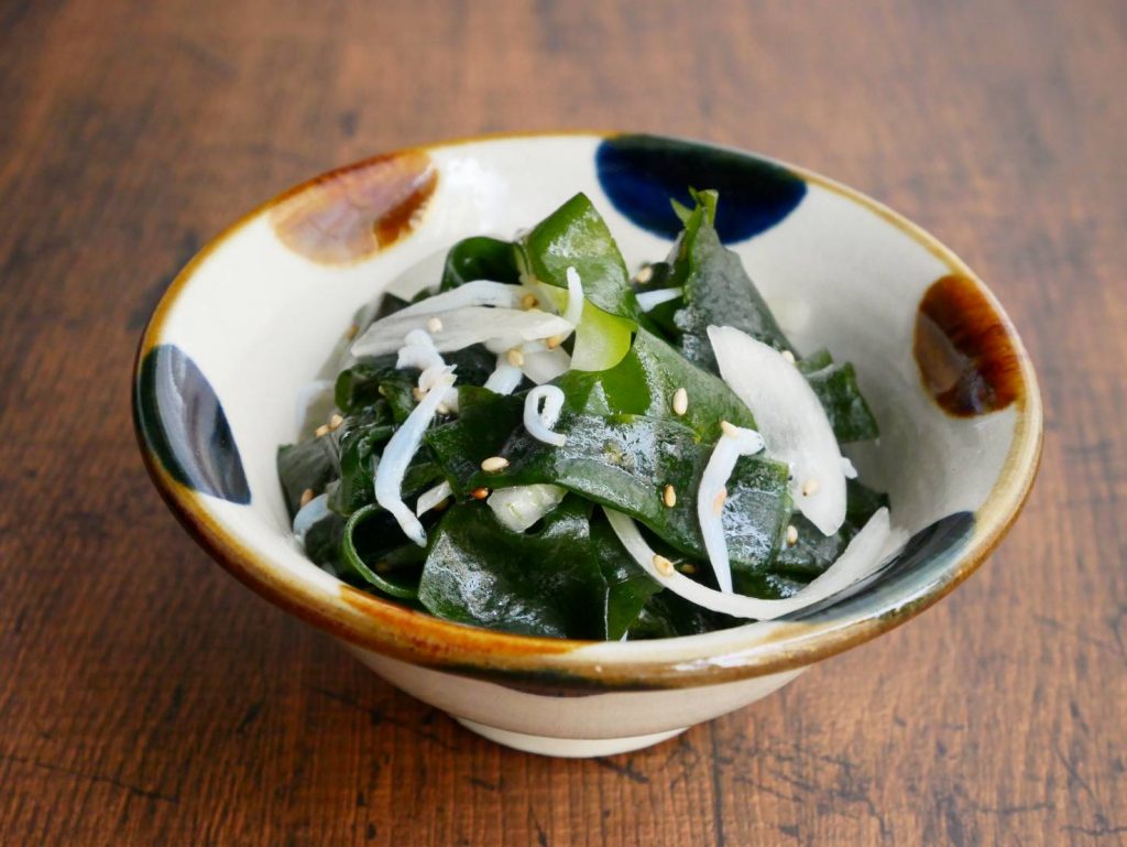 腸活におすすめ!簡単作り置き「わかめのしょうがナムル」