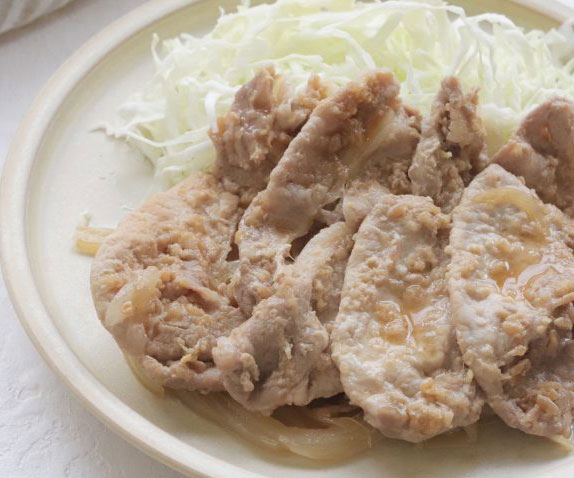 発酵調味料で簡単ヘルシー！「豚肉の発酵生姜焼き」「甘酒ピクルス」