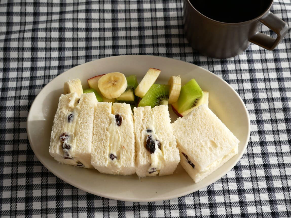 混ぜて塗るだけ！いつもの食パンで簡単「ミルクサンド」
