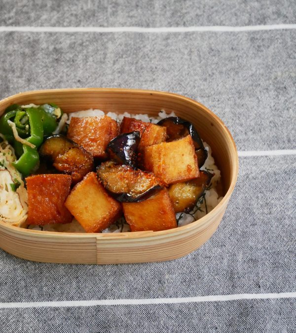 お弁当にもOK！食材2つだけで超簡単「厚揚げ丼」