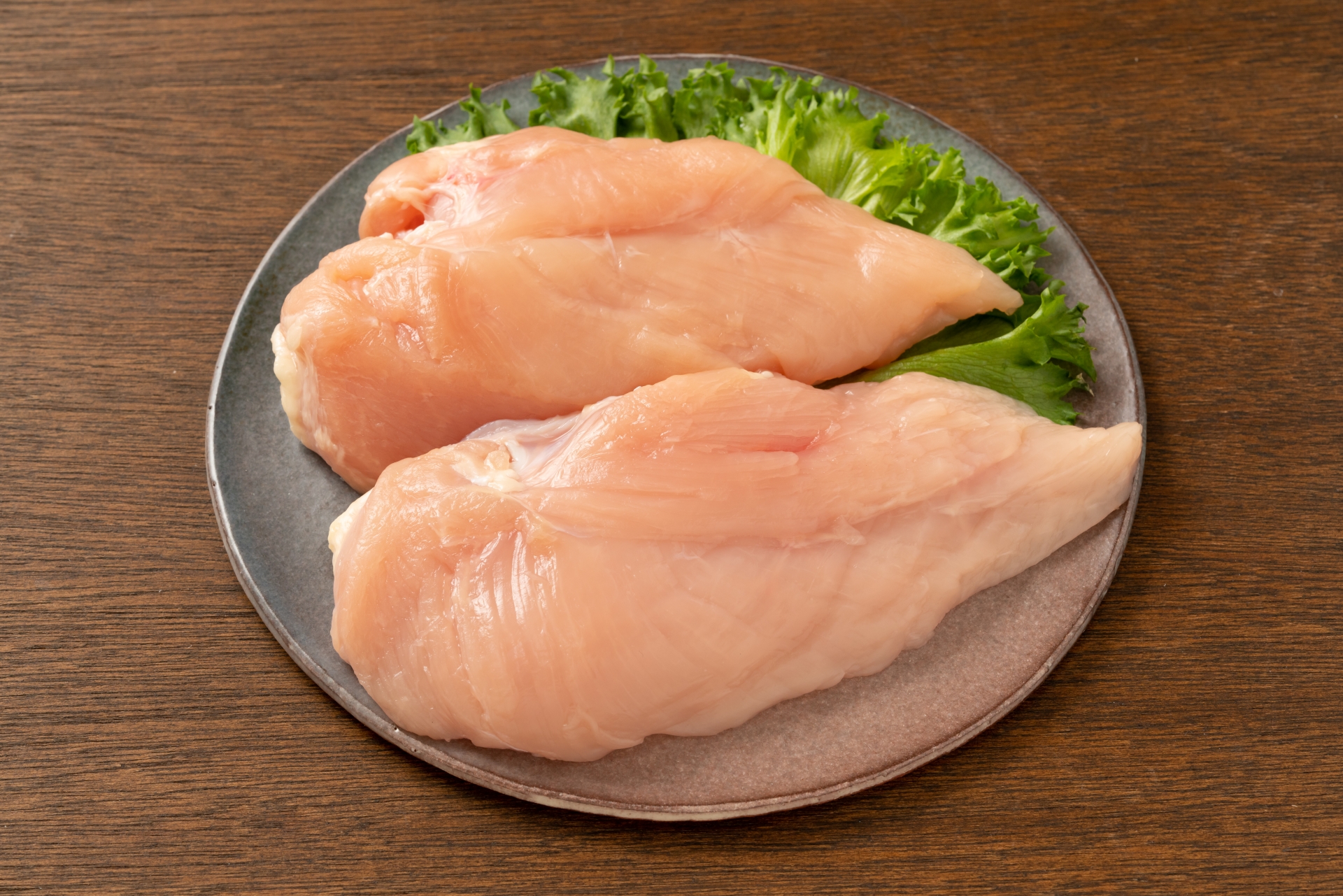 ダイエットや疲労回復に！簡単「鶏むね肉」レシピ2つ