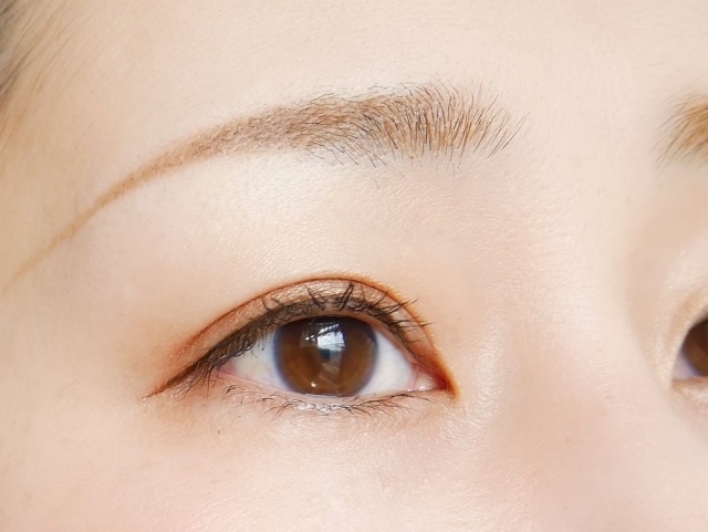 老けて見えるシワやクマ…原因は眼精疲労!?簡単にできる「目元ケア」3つ