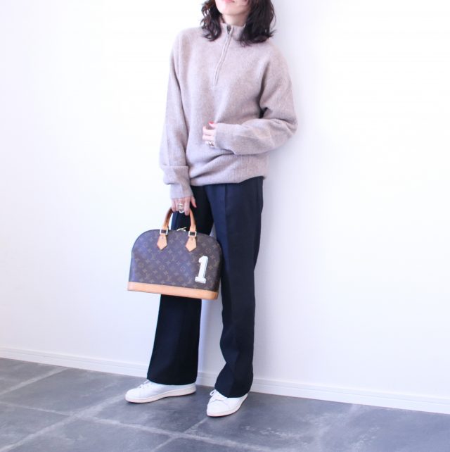UNIQLO「スフレヤーンハーフジップセーター」コーデ