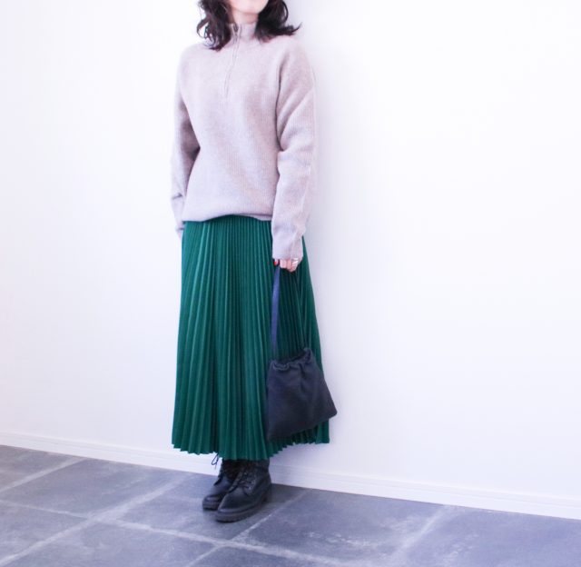 UNIQLO「スフレヤーンハーフジップセーター」コーデ