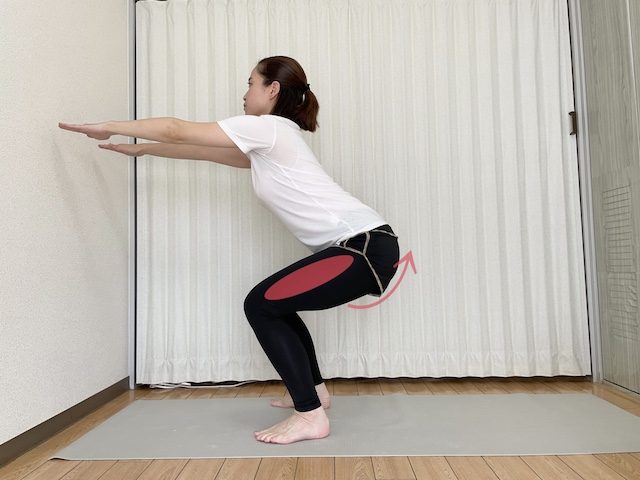 太ももの筋肉を引き締める