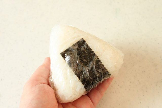 ラップおにぎり