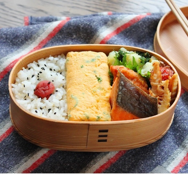 1本丸ごと詰めちゃおう♪「ねぎとマヨネーズの卵焼き」のお弁当