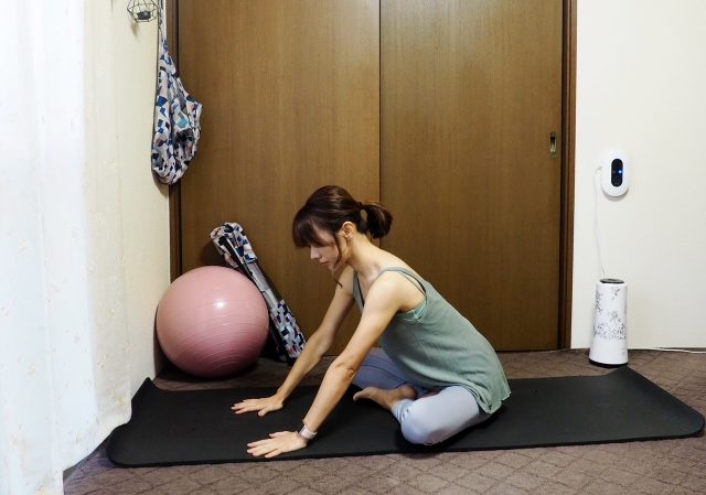 縦横の伸びが気持ち良い「肩甲骨ストレッチ」