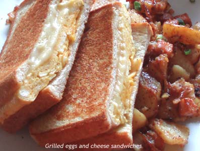 フワフワ、サックリ!「エッグ&チーズのホットサンドイッチ」