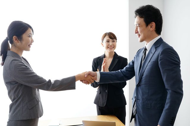 挨拶の場面
