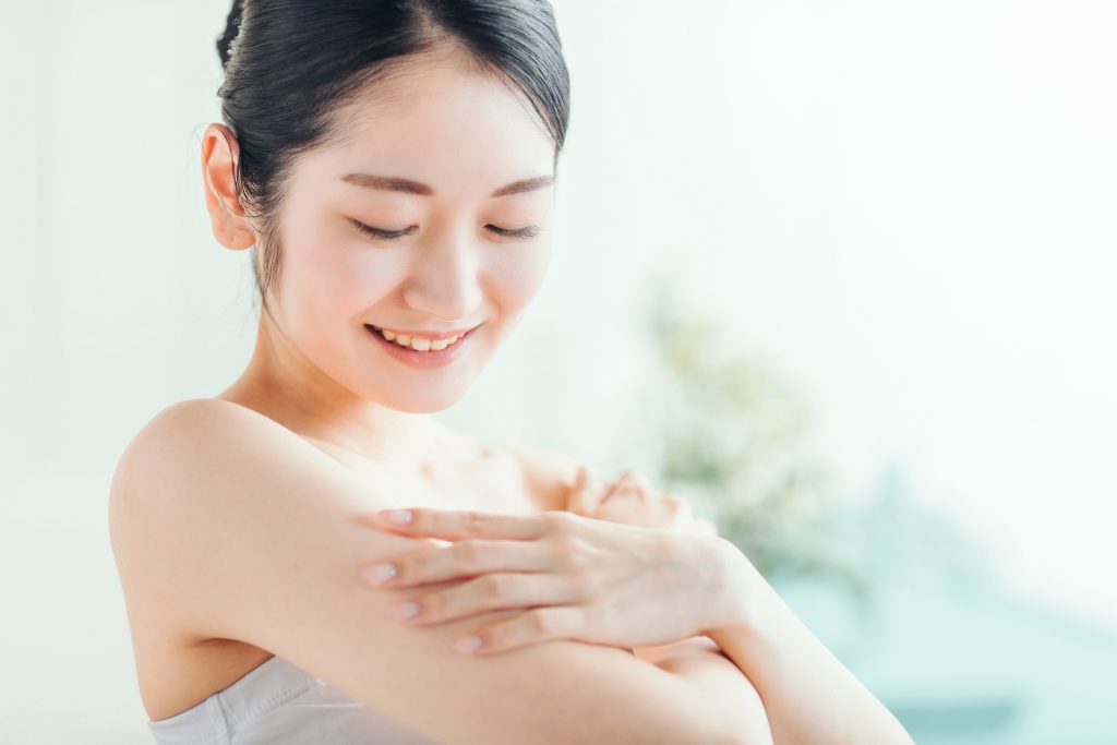 肌の状態をチェック