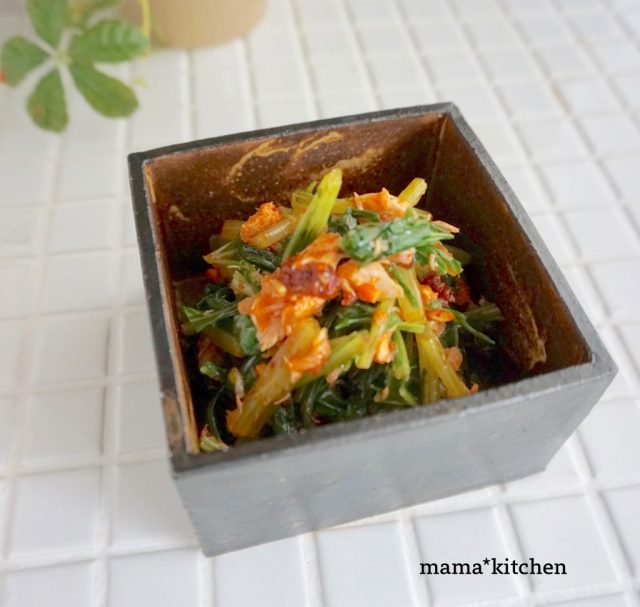 やみつきになるご飯のお供！レンジで簡単「水菜とツナのラー油和え」の作り置き♪