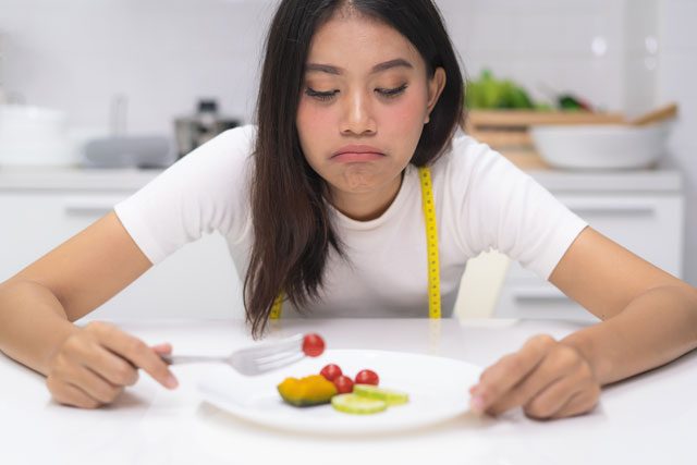 ダイエット中の女性