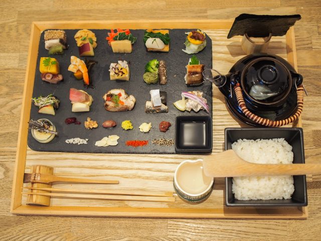 AWOMB　烏丸本店