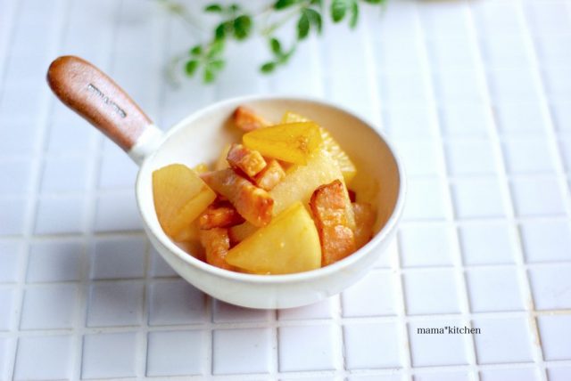 簡単なのに旨みたっぷり!「大根とベーコンの甘辛炒め」の作り置き