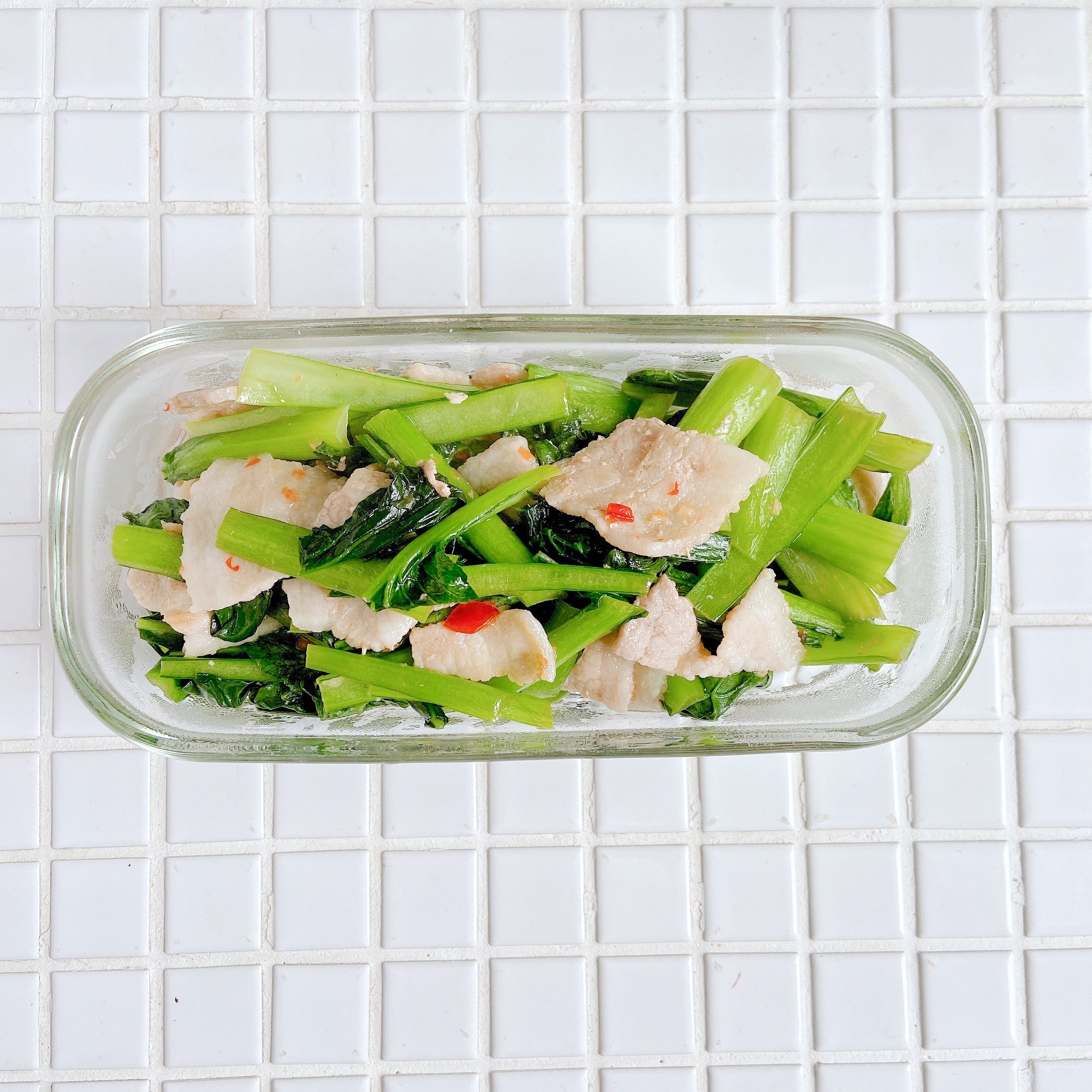 調味料3つだけ！簡単作り置き「豚バラと小松菜のスイートチリ炒め」