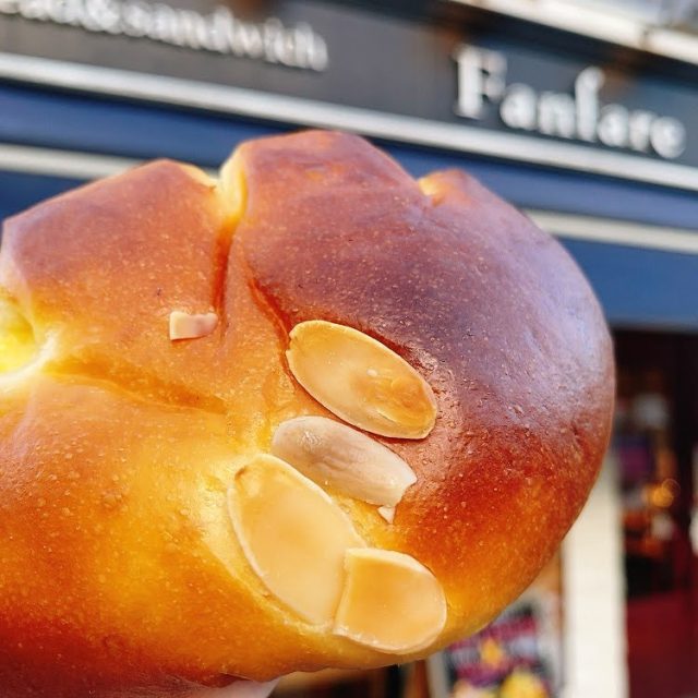 クリームパン