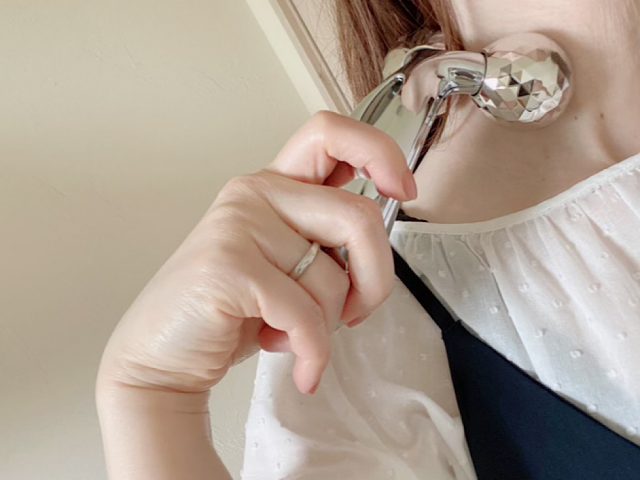 顔のマッサージ