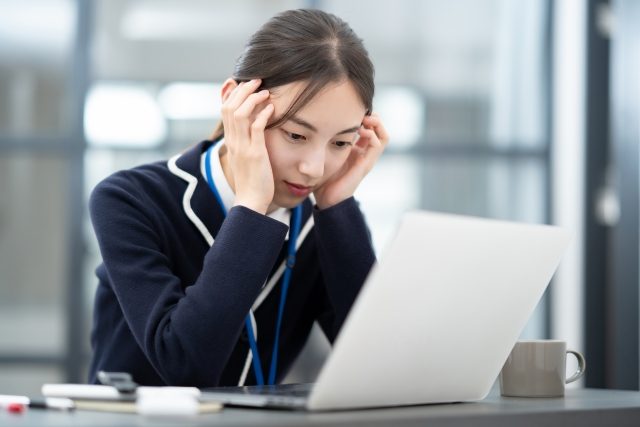 ストレスを抱えた女性