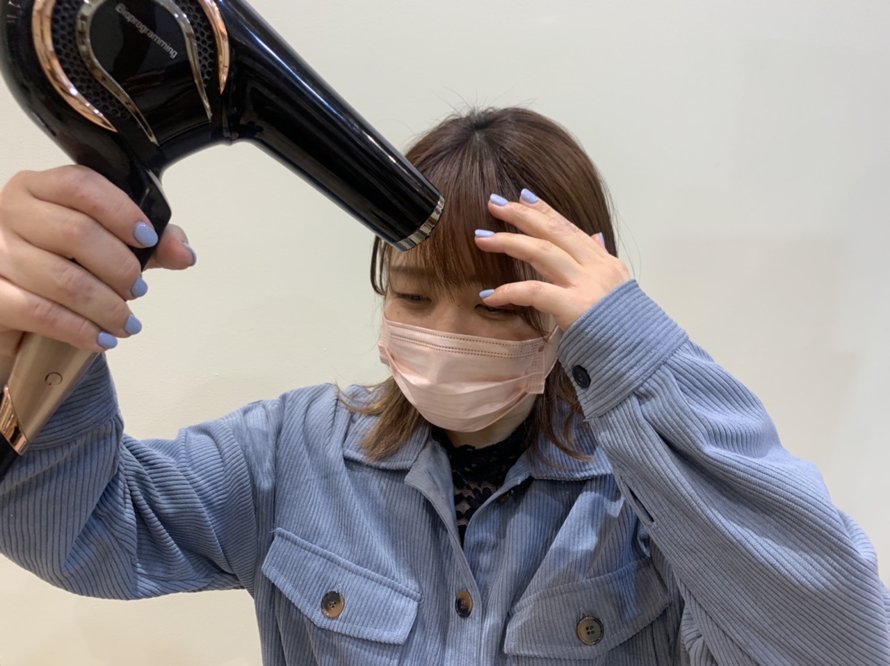 「髪を乾かさないまま」で放置してるとNGな理由は？