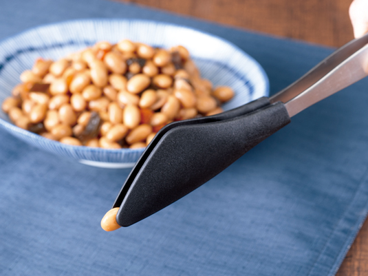 料理の全工程をカバー！時短にも役立つ「ピタッと！つまめるトング」