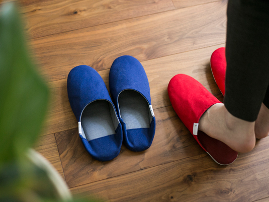 軽くて丈夫！コスパ抜群の室内履き『ABE HOME SHOES / 帆布のバブーシュ』