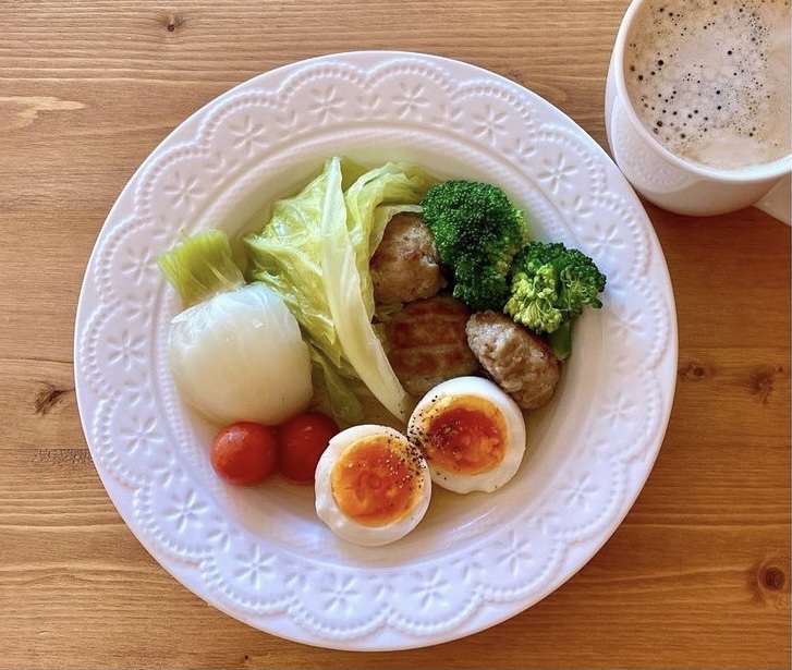 朝からお腹いっぱい食べられる！簡単「食べるダイエットスープ」レシピ2つ