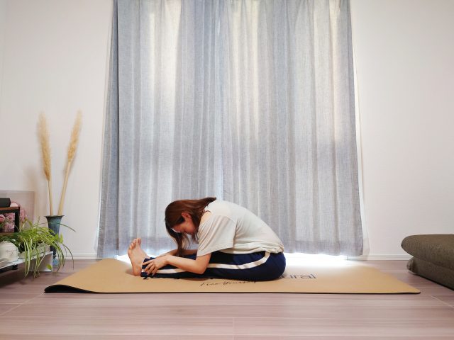 前屈のポーズ