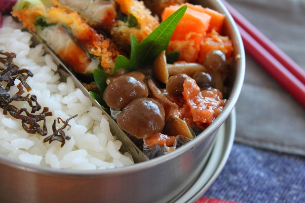 火を使わずレンジで簡単！「しめじの梅マリネ」のお弁当