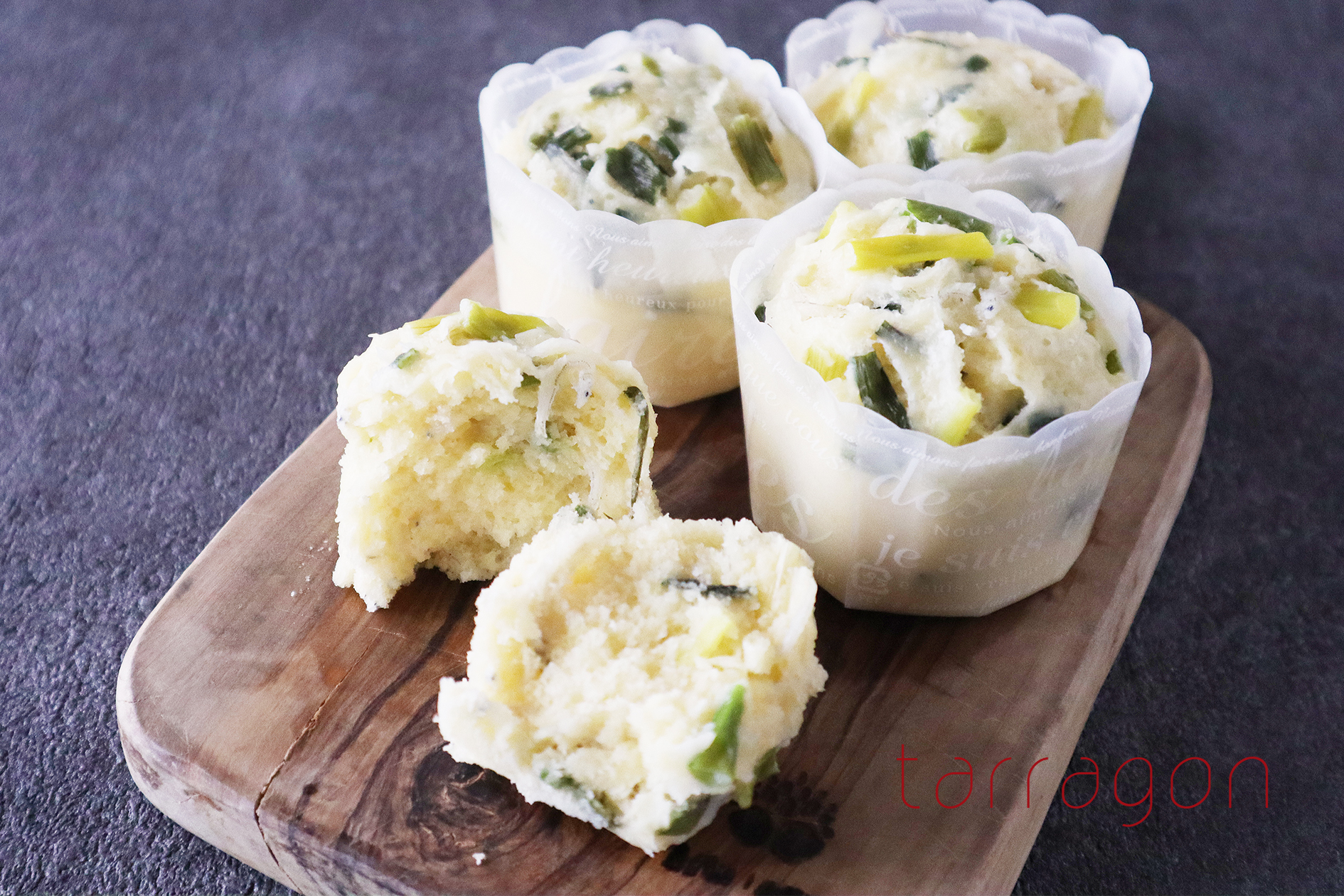 ホットケーキミックスで簡単！しらすとネギの「お食事系蒸しパン」