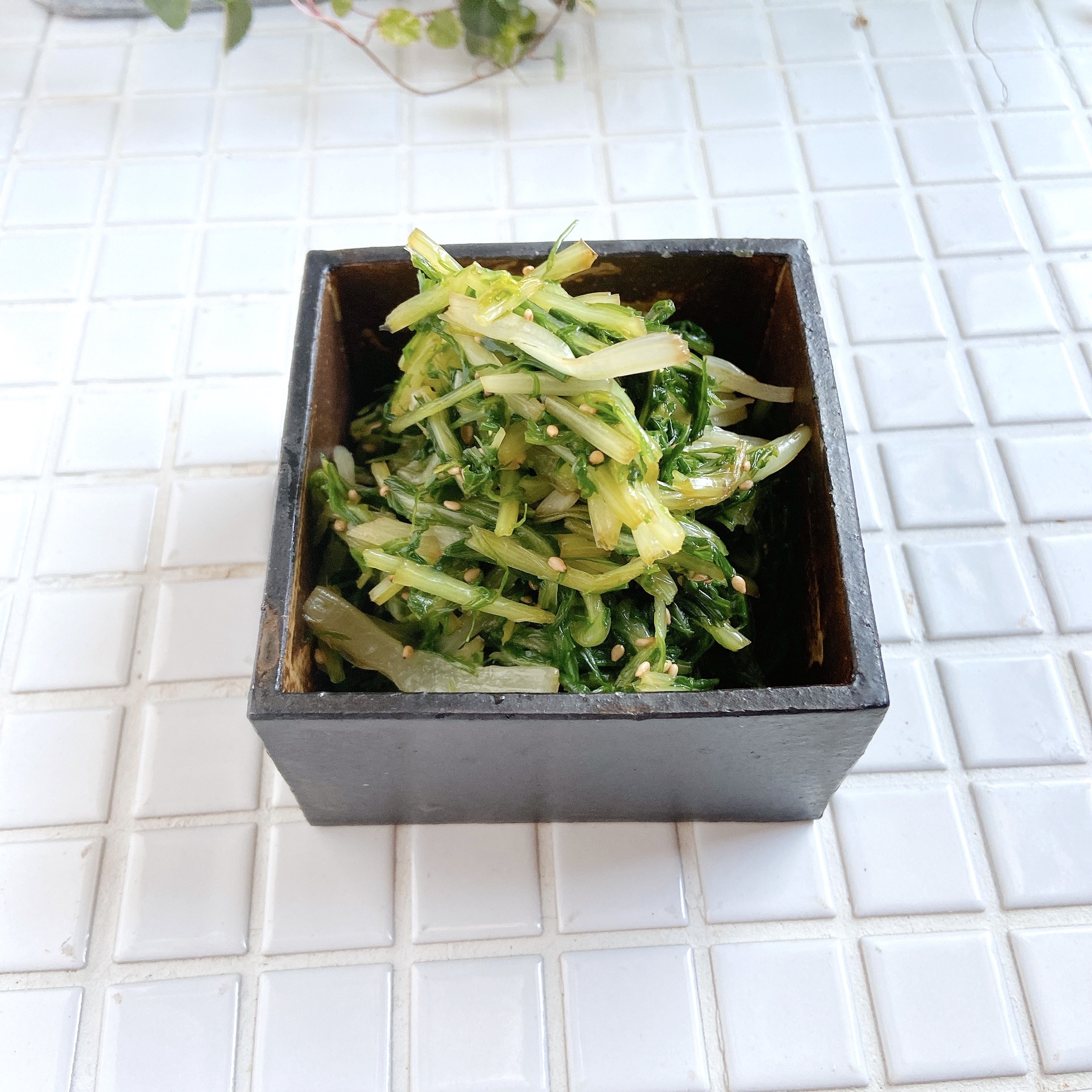 さっと茹でて混ぜるだけ！簡単「水菜のごま和え」の作り置き