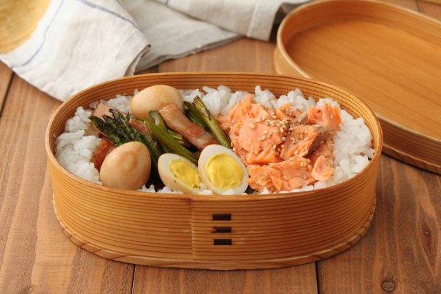 「レンジで塩鮭ほぐし」「アスパラベーコンとうずら卵のソース炒め」