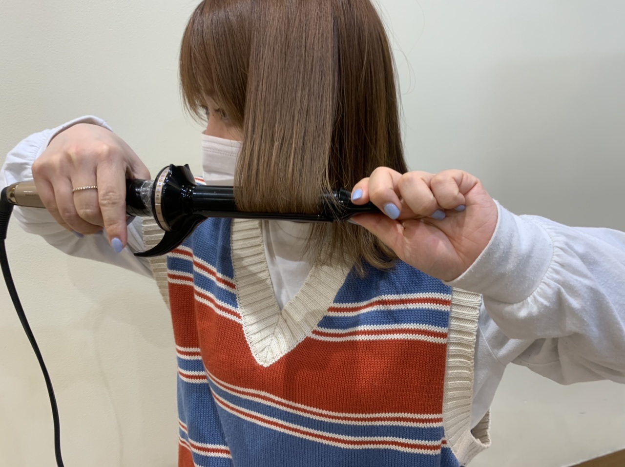 ヘアオイルをつけるのはNG！？アイロンを使う時に気を付けたいこと