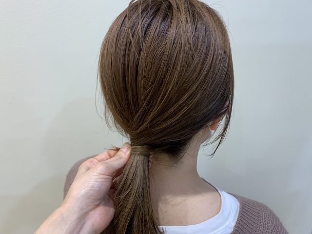 第一印象アップ!不器用でもできる「ひとつ結び」の簡単アレンジ