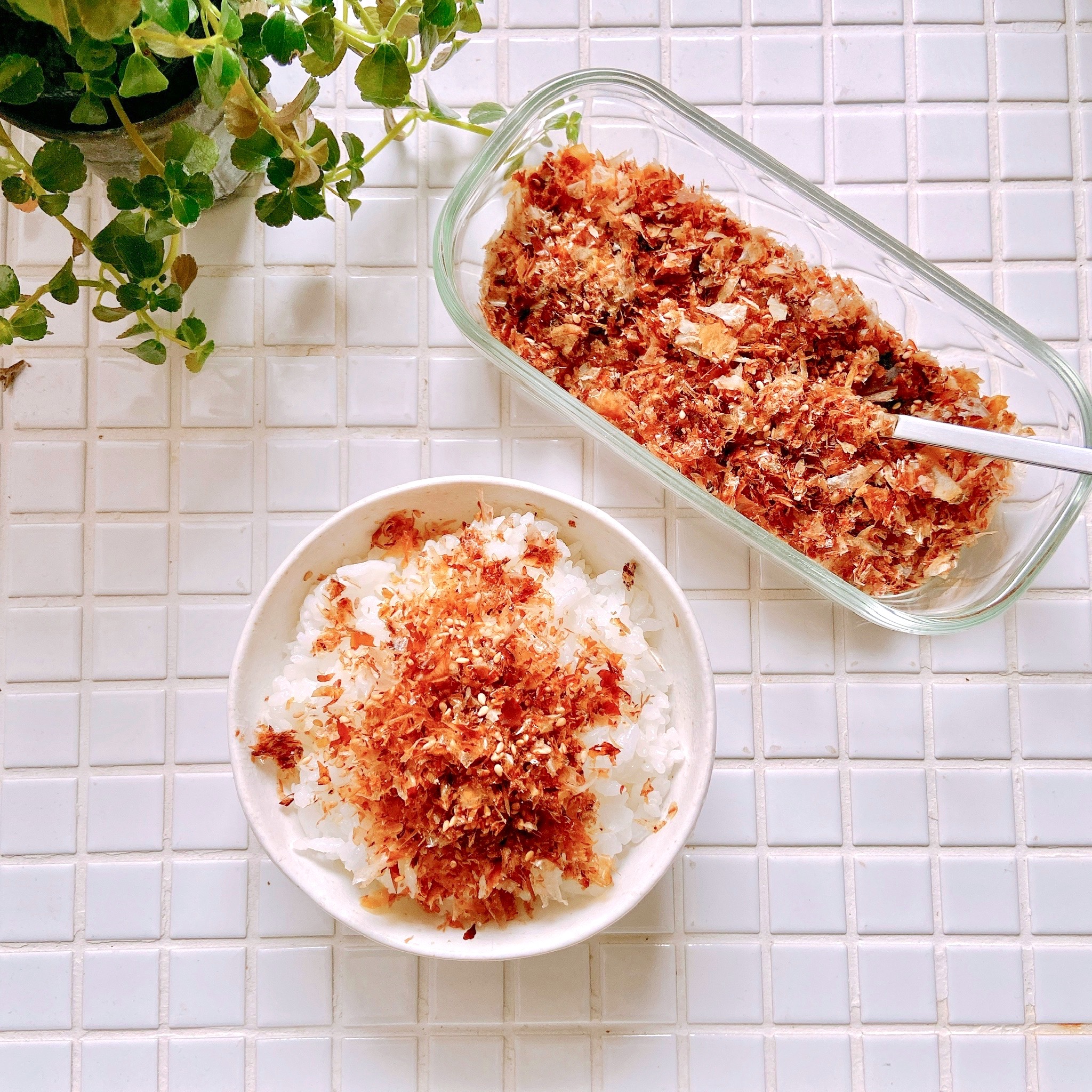 ご飯が進む作り置き！レンジで簡単「かつお節のふりかけ」