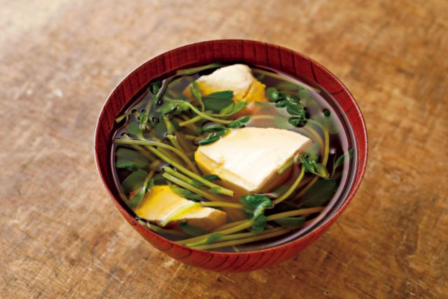 すくい豆腐と豆苗のすまし汁
