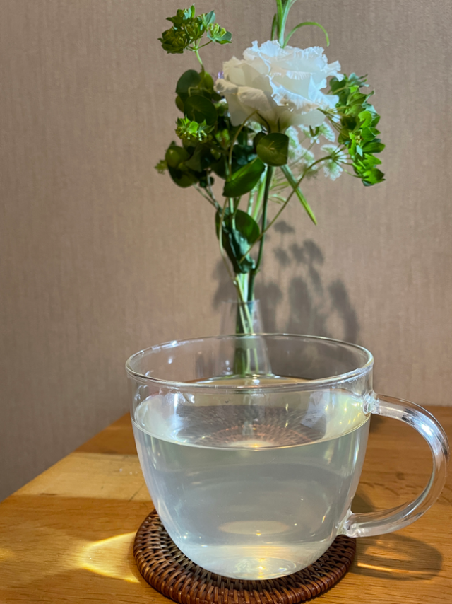 アヤカさん_朝の白湯