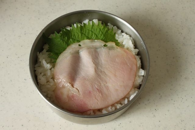 ハムと大葉のご飯