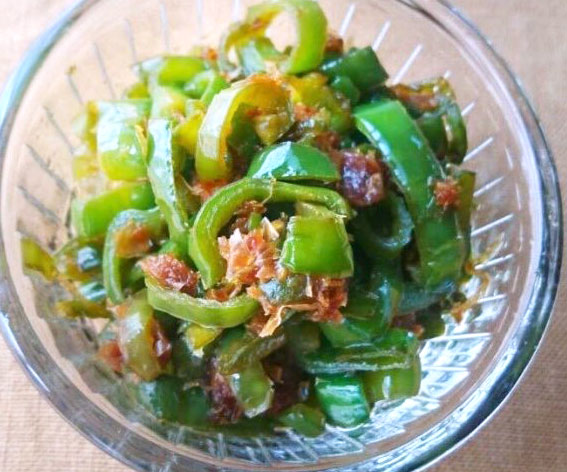 朝からご飯が止まらない！簡単「ピーマン」おかずレシピ3つ