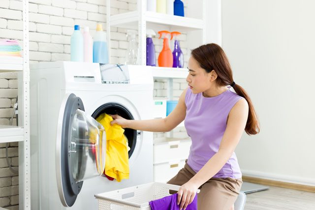 英語「The laundry piles up」の意味って？