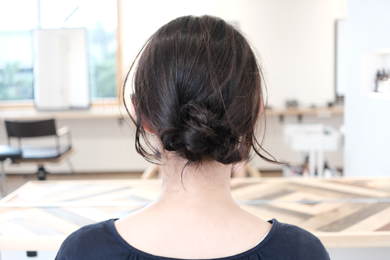 梅雨におすすめ！湿気があってもしっかりまとまるヘアアレンジ