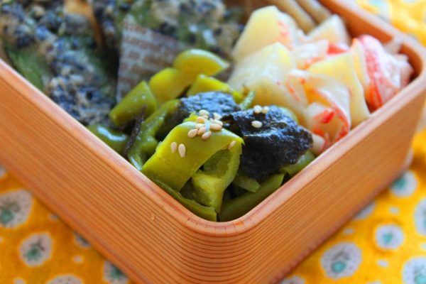 ピーマンと海苔のナムル