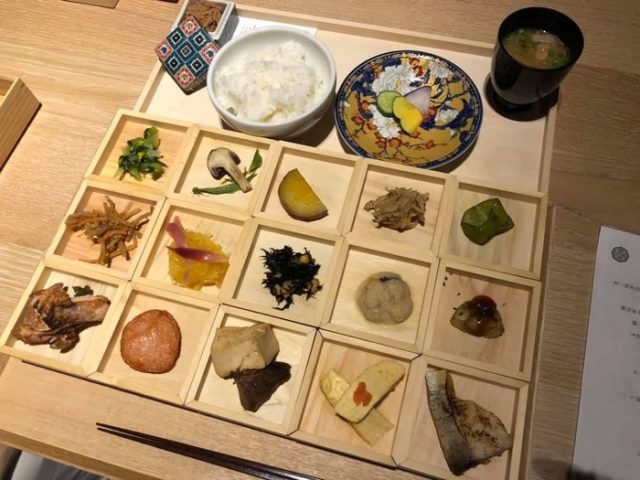 朝食膳